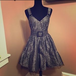 Betsey Johnson size 4 belted animal print dress